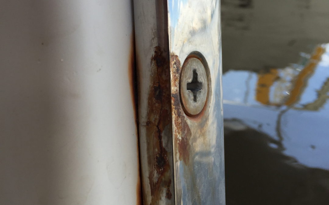 Sailing Catamaran chain plate with crevice corrosion has cracked the chain plate which anchors the backstay